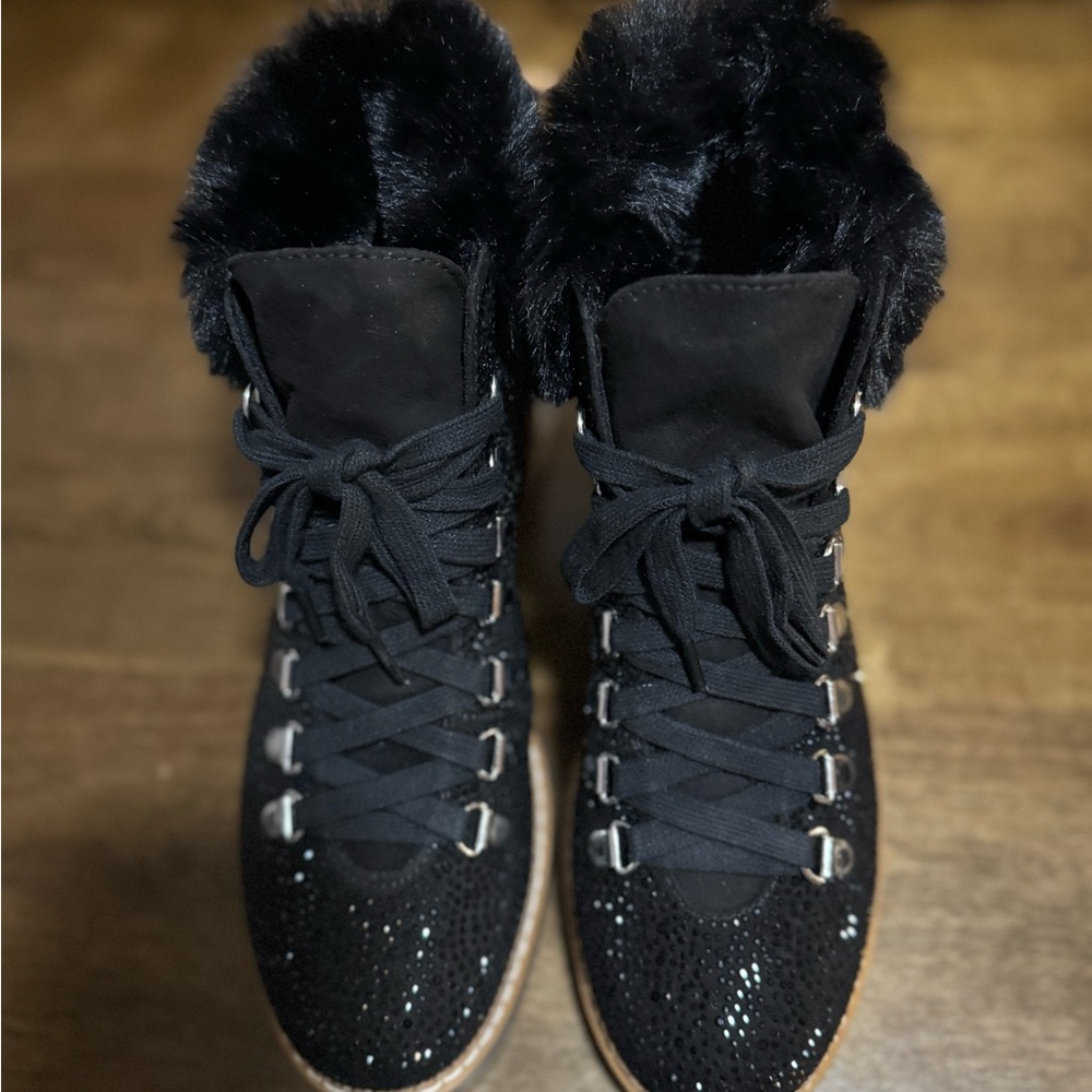 #1518 NEW PRAVALE BLACK BLING BOOTS. WITH SPARKLE & FAUX FUR TOP AND LINING.